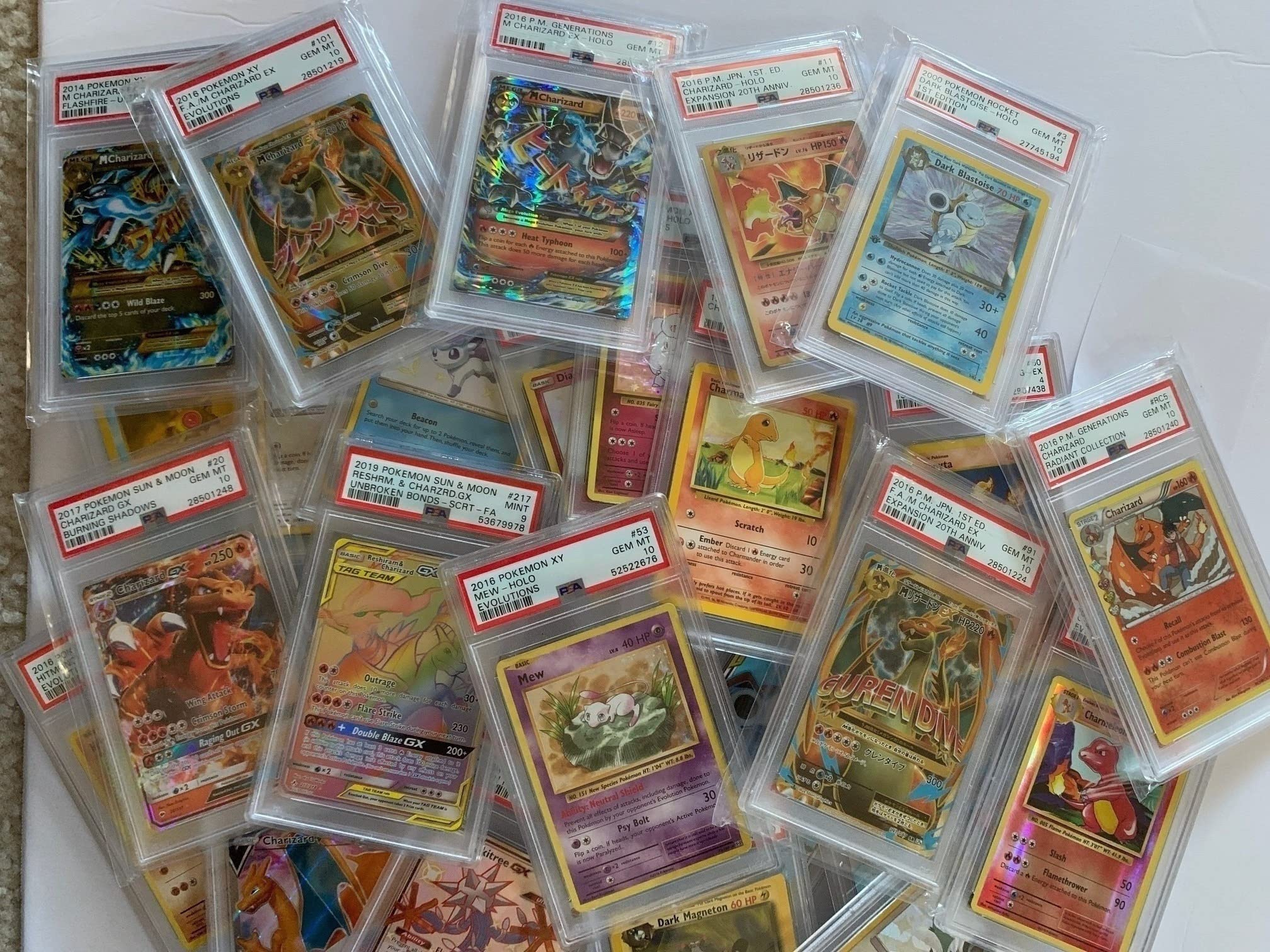 Pokemon TCG: 1x Random Graded Pokemon Card (Beckett, PSA or CGC) - Grade 8 or Higher (English or Japanese)