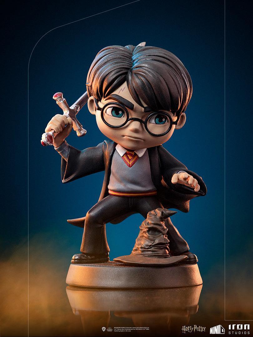 Iron Studios - Harry Potter - Harry Potter with Sword of Gryffindor MiniCo Figure