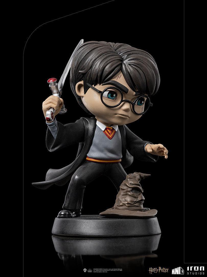 Iron Studios - Harry Potter - Harry Potter with Sword of Gryffindor MiniCo Figure