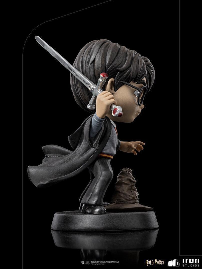 Iron Studios - Harry Potter - Harry Potter with Sword of Gryffindor MiniCo Figure