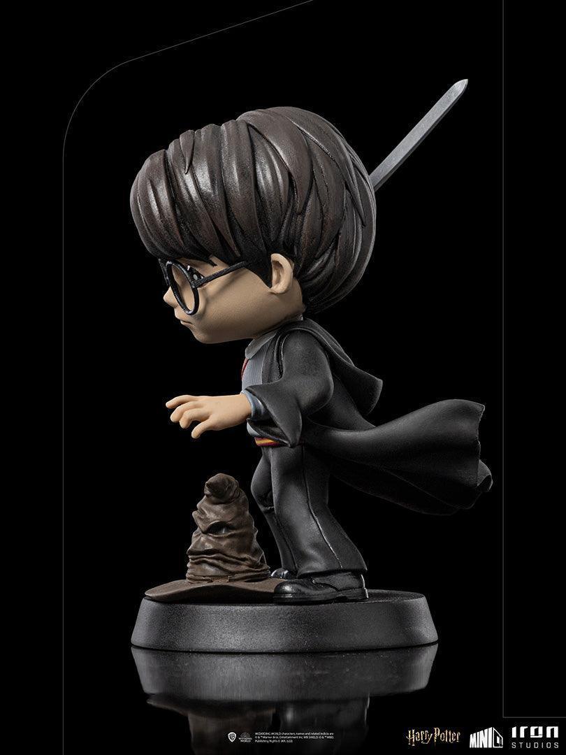 Iron Studios - Harry Potter - Harry Potter with Sword of Gryffindor MiniCo Figure